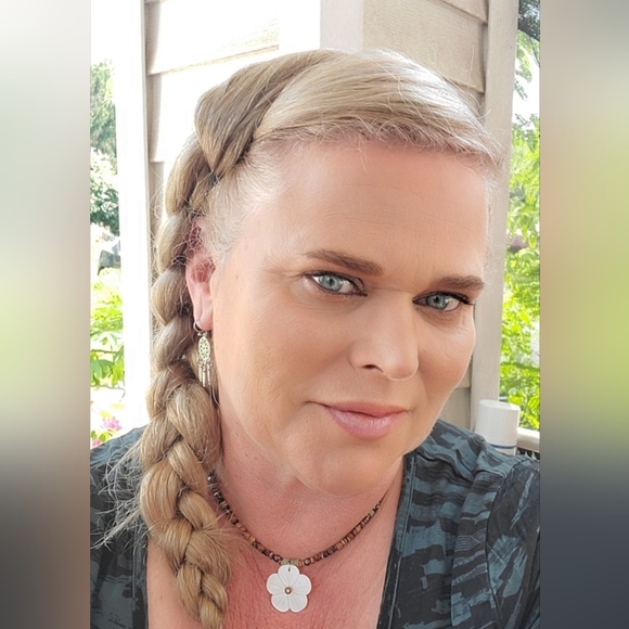 Meet your Posher, Posh - Picture 1 of 2